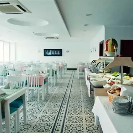 Life Elite ホテル